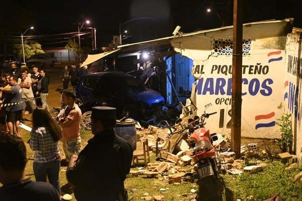 Niño muere tras choque de camioneta al mando de un alcoholizado - Noticiero Paraguay
