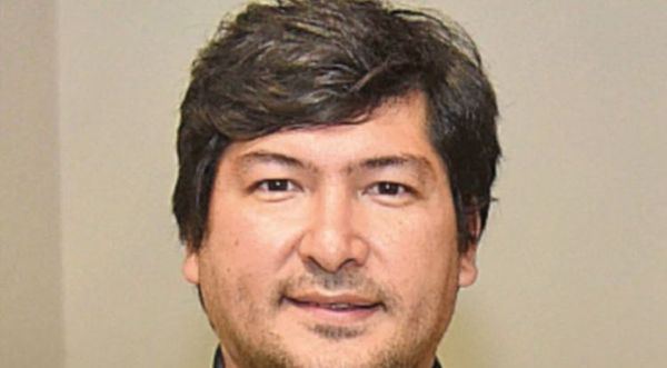 Decretan prisión preventiva para abogado