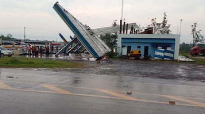 Técnico de la Ande recibió descarga eléctrica en San Pedro y lo trasladan a IPS de Asunción - Noticiero Paraguay