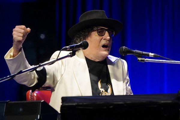 Charly García festejó al piano su cumpleaños 70 - Música - ABC Color