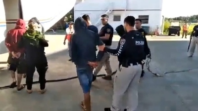 Presuntos miembros del PCC fueron expulsados del país - Megacadena — Últimas Noticias de Paraguay