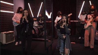 Diario HOY | ‘School of Rock’ celebra su primer año en Paraguay con concierto de alumnos