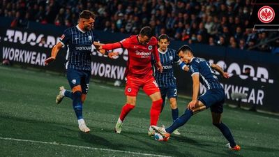 El Bochum deja al Eintracht al borde del descenso