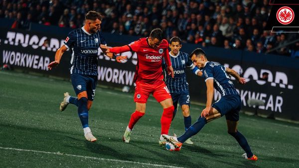 El Bochum deja al Eintracht al borde del descenso