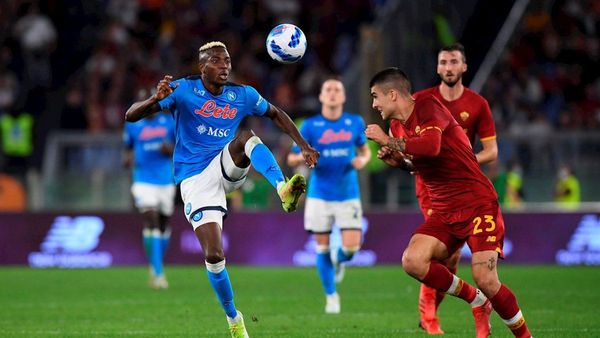 Napoli se deja los primeros puntos en Roma