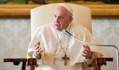 El Papa pide poner fin a la devolución de migrantes a países no seguros y a campos «inhumanos» - ADN Digital