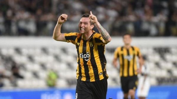 Guaraní vence a Olimpia y amplía su ventaja