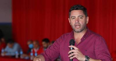 La Nación / “Hugo Velázquez, candidato funcional de la oposición”