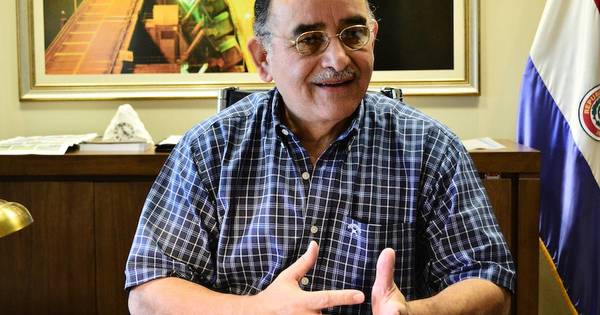 La Nación / Se debe definir si conviene o no reducir