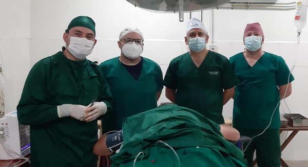 Realizan con éxito Neurocirugía de Columna Vertebral - Noticiero Paraguay