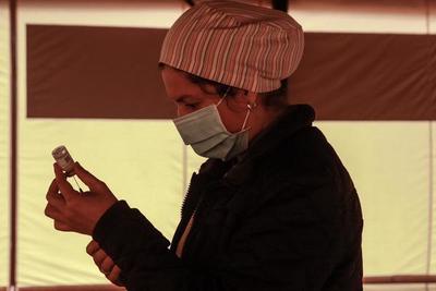 Prosigue la vacunación contra el Covid-19 y habilitan nuevos vacunatorios