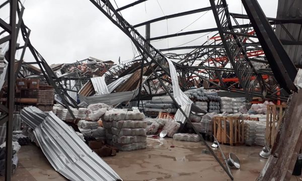 La tormenta dejó casas destechadas y barrios enteros a oscuras en Alto Paraná – Diario TNPRESS