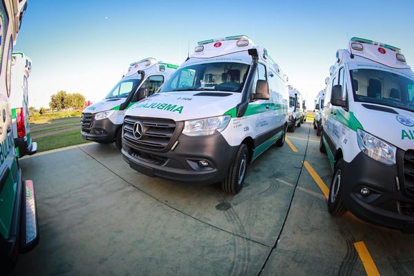 Gobierno entrega 27 ambulancias y nueva infraestructura para salud pública - .::Agencia IP::.