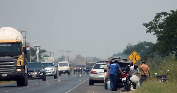 La Nación / Venta ilegal de combustible: Gobierno anuncia contraataque