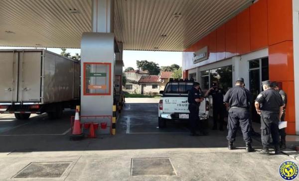 Asaltan servicentro y roban recaudación en Luque | OnLivePy