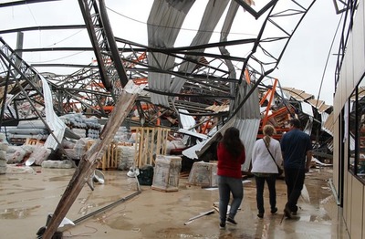 MUCHÍSIMOS AFECTADOS DEJÓ LA TORMENTA - La Voz del Norte
