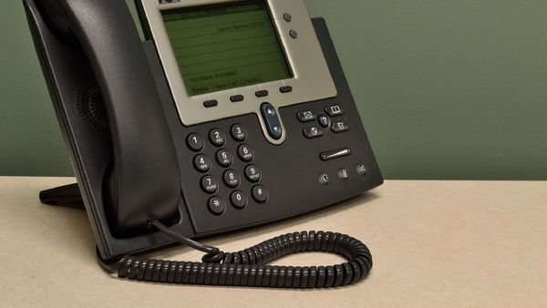 Insólito: Senado se queda sin línea telefónica por falta de pago