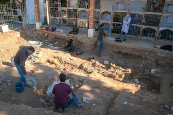 Hallan en España dos fosas con unos 150 fusilados de la Guerra Civil - .::Agencia IP::.