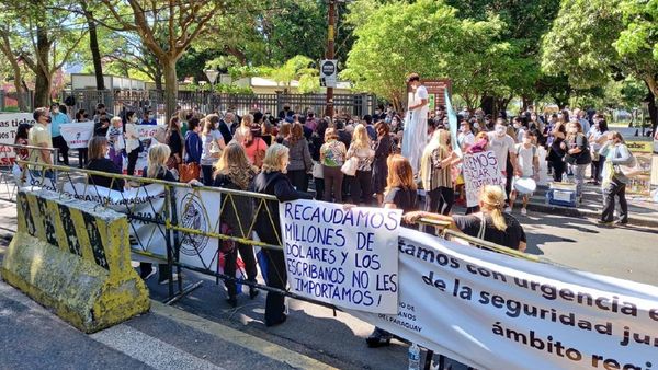 Registros Públicos volverá al "viejo sistema" ante quejas de escribanos