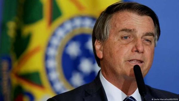 Facebook elimina video de Bolsonaro donde vincula a las vacunas contra el Covid-19 con el sida