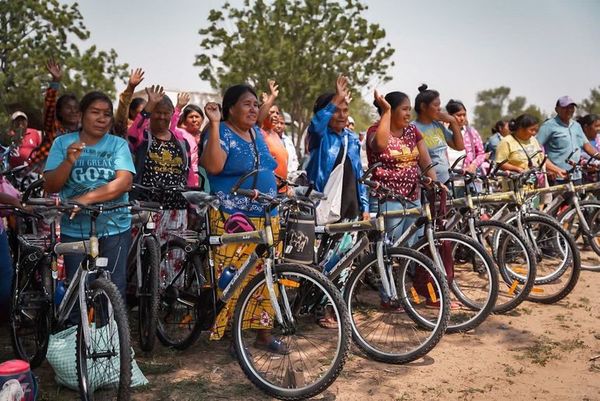 Para las artesanas del Chaco Central, la libertad tiene forma de bicicleta - Nacionales - ABC Color