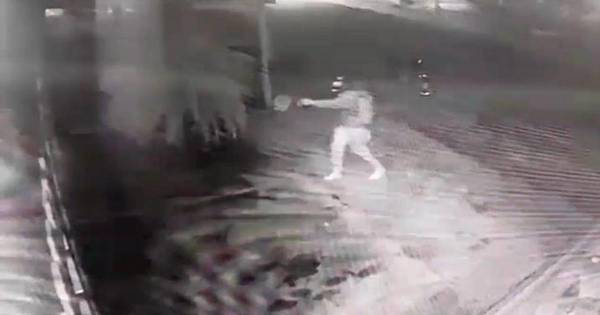 La Nación / Atacan a balazos la casa de un abogado en Caazapá