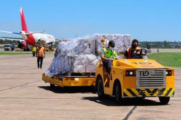 Llegaron 225.810 dosis de Pfizer del mecanismo Covax - Nacionales - ABC Color