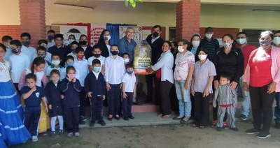 Guairá: Entregan kits de alimentos en escuela de Borja - Noticiero Paraguay