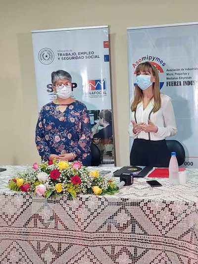 Emprendedores serán capacitados en formalización y asistencia financiera - .::Agencia IP::.