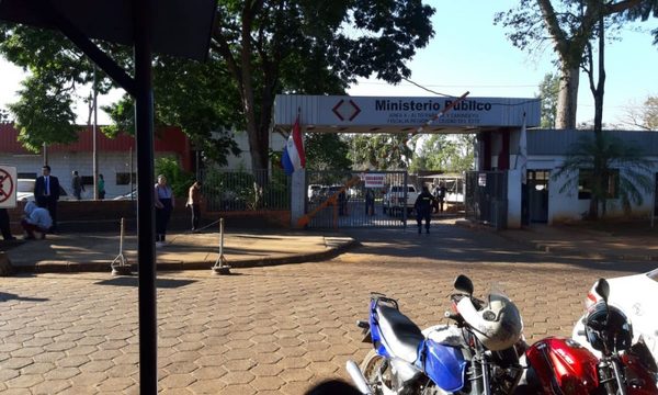 Acusan a hombre que mantenía noviazgo con una adolescente de 15 años