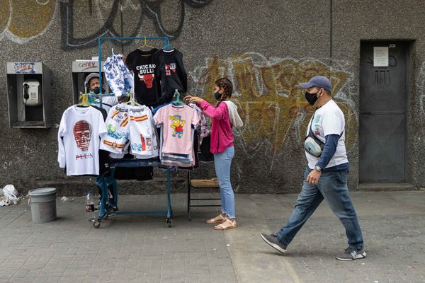 La economía venezolana se contrajo 2,7 % en nueve meses, según un observatorio - MarketData