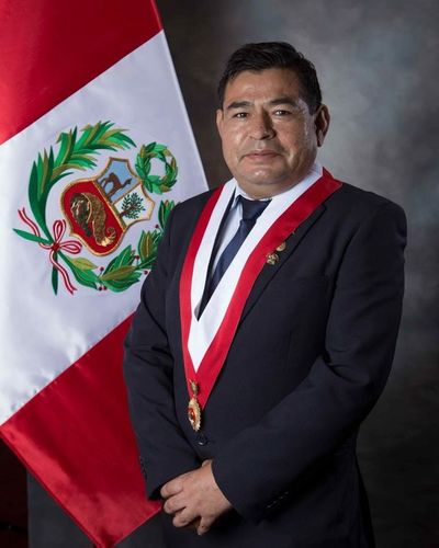 Muere congresista de Perú durante debate de voto de investidura del Gobierno - Mundo - ABC Color