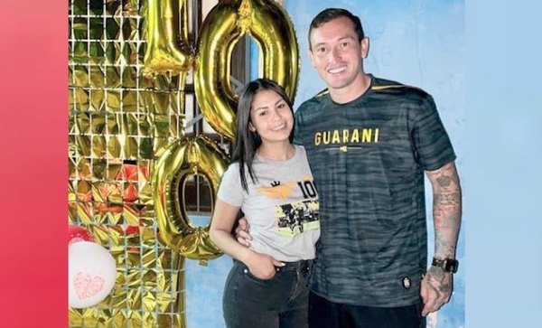 Crónica / UNA LEYENDA EN GUARANÍ. ¡El festejo privé de “Fer-Fer” por sus 100 goles!