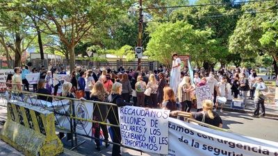 Registros Públicos  retorna a su viejo sistema ante la avalancha de quejas