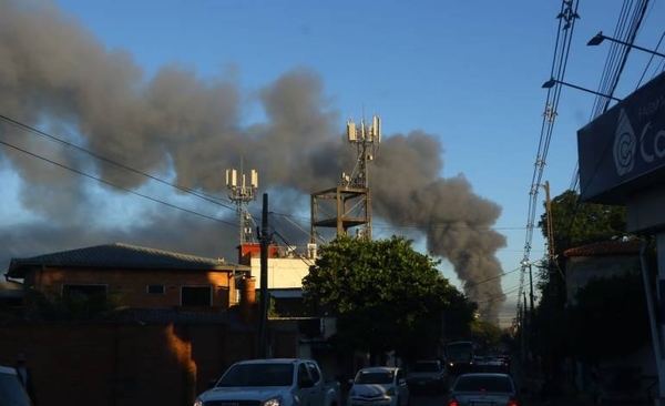 Diario HOY | En la tarde de ayer ya hubo fuga de amoniaco en el frigorífico, confirman los bomberos