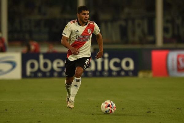 River Plate gusta, golea y acaricia el campeonato