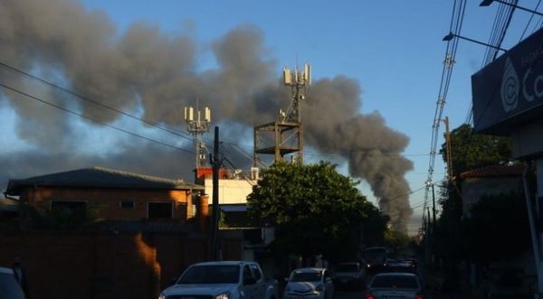 Hubo fuga de amoniaco en el frigorífico, confirman los bomberos