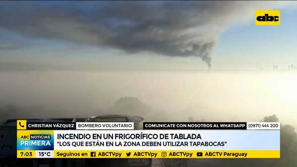 Bomberos piden liberar la zona del incendio ante posible fuga de amoniaco - ABC Noticias - ABC Color