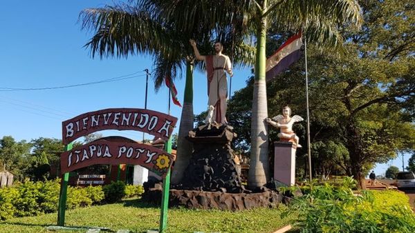 Pobladores de Itapúa Poty exigen la renuncia del director de la USF de la zona