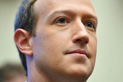 Zuckerberg se queja del intento de crear una imagen falsa de Facebook - Tecnología - ABC Color