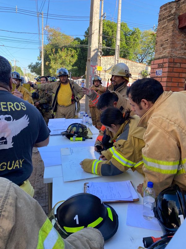 Incendio en frigorífico: No hay heridos, tanques de amoníaco están controlados y bomberos siguen trabajando - MarketData