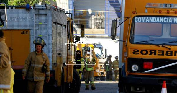 La Nación / Bomberos plantean que industrias desocupen zonas urbanas tras incendio