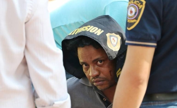Diario HOY | Detienen a un presunto extorsionador en la plaza Uruguaya