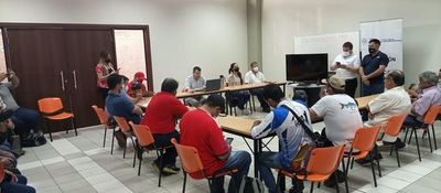 Pescadores de Ayolas firman acuerdo para inicio de veda pesquera 2021 - Nacionales - ABC Color