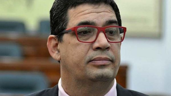Hugo Velázquez asegura que Silvio Ovelar está "más del lado" de HC