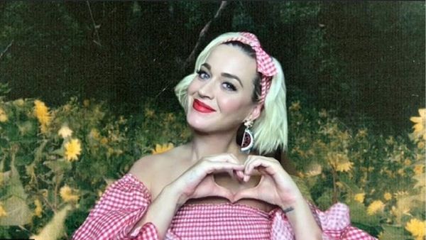 Katy Perry versiona All You Need Is Love de The Beatles