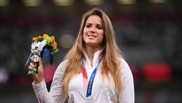 Diario HOY | Atleta polaca subasta su medalla de Tokio para que niño sea operado en España