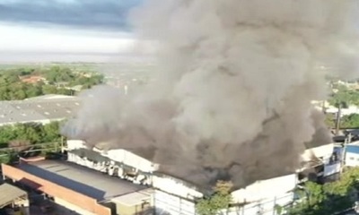 Evacuaron barrio Tablada Nueva por incendio en frigorífico - SNT
