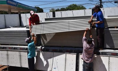 Gobernación distribuye 7.000 chapas a los afectados por temporal