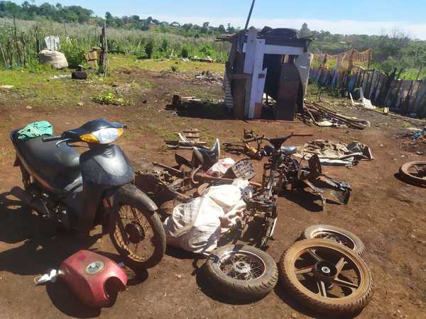 Allanan desarmadero de motocicletas robadas en Minga Guazú